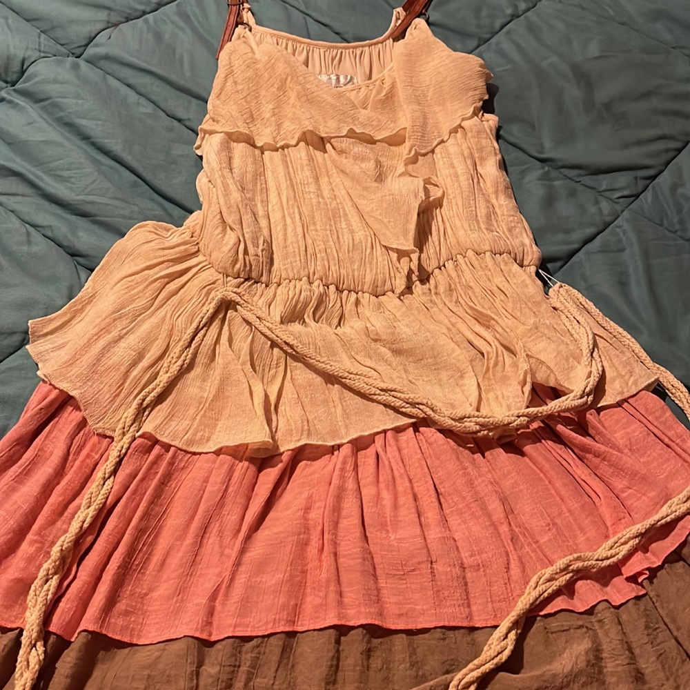 Sleeveless layered Tunic size XL